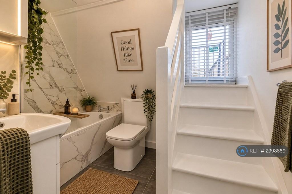 Apartment in Brighton, Round Hill - View 5