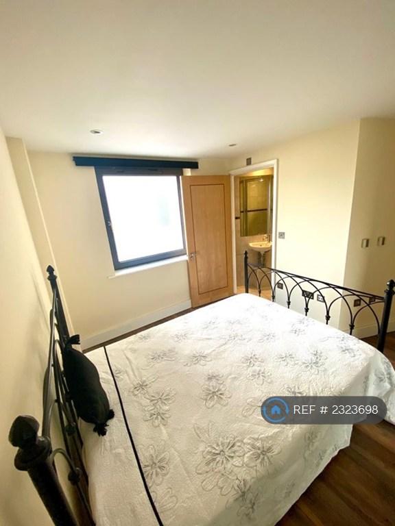 Apartment in London - View 3