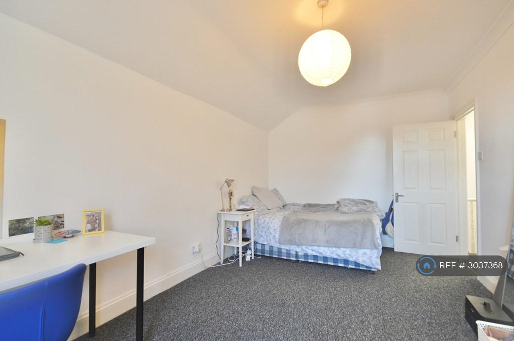 Apartment in London - View 3