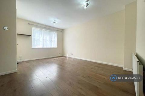 3 bedroom terraced house to rent, Stranraer Gardens, Slough, SL1