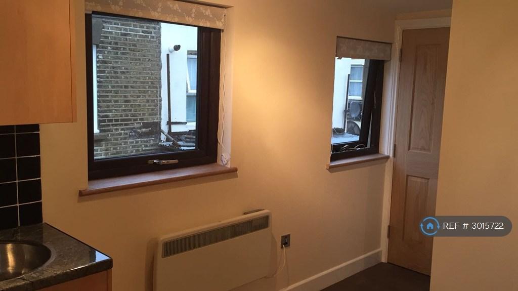 Apartment in London - View 3