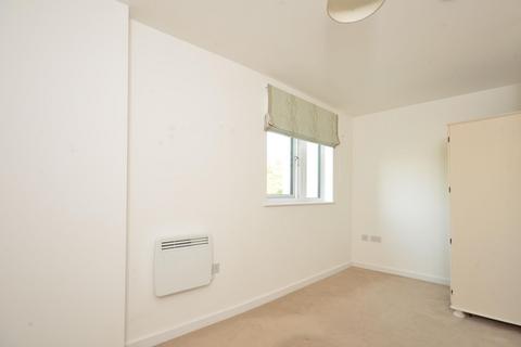 1 bedroom flat to rent, Bradfield Close, Woking, GU22