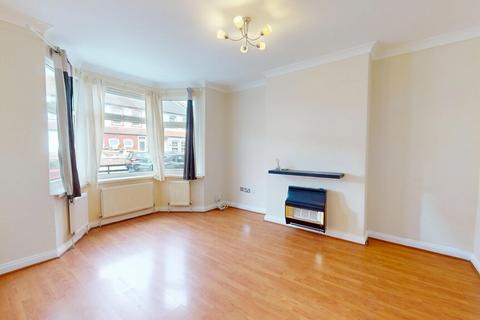 4 bedroom terraced house to rent, Colliers Water Lane, Thornton Heath CR7