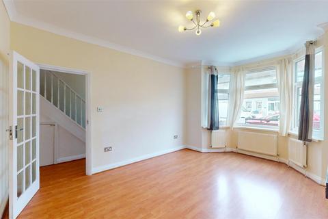 4 bedroom terraced house to rent, Colliers Water Lane, Thornton Heath CR7