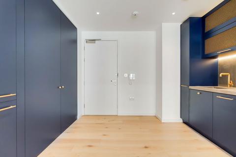 Studio to rent, Serapis House, Docklands, London, E14
