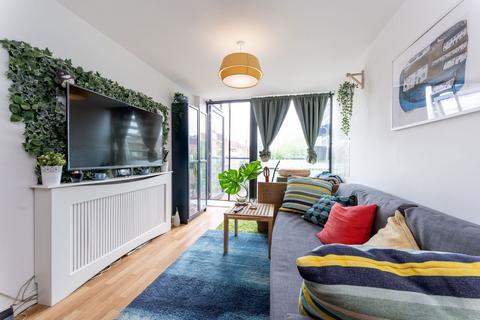 1 bedroom flat to rent, Bloemfontein Road, Shepherd's Bush, London, W12