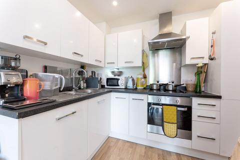 1 bedroom flat to rent, Bloemfontein Road, Shepherd's Bush, London, W12