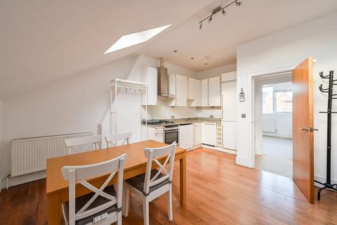 2 bedroom flat to rent, Finsbury Park Road, Finsbury Park, London, N4