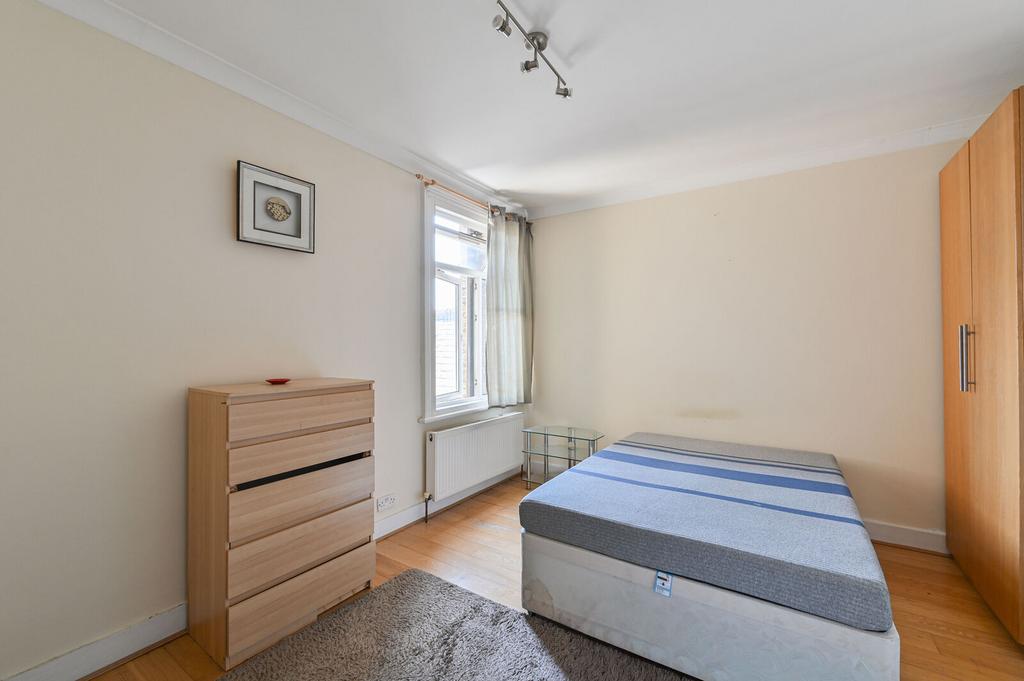 Apartment in London - More