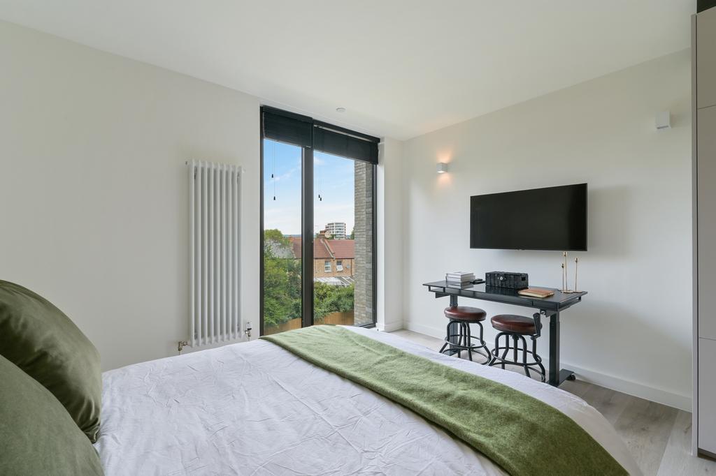 Apartment in Harrow - More