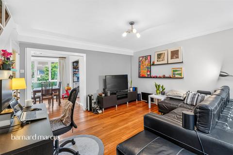 2 bedroom maisonette for sale, Courtlands Avenue, London