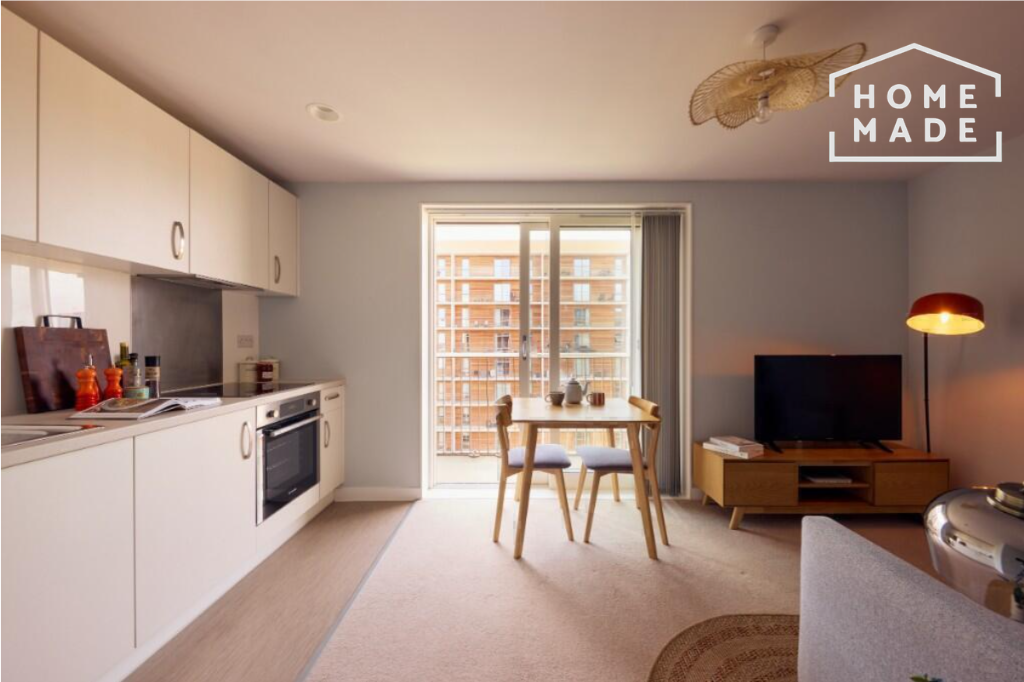 Apartment in Salford, Trinity, Lower Broughton - View 3