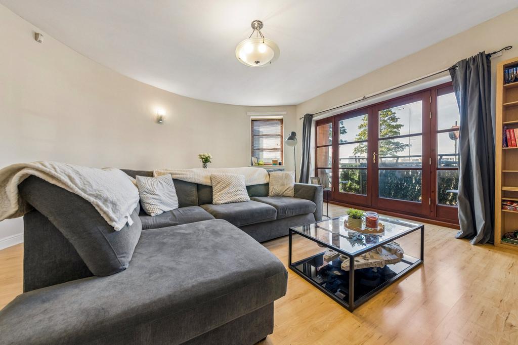 Apartment in Glasgow - View 3