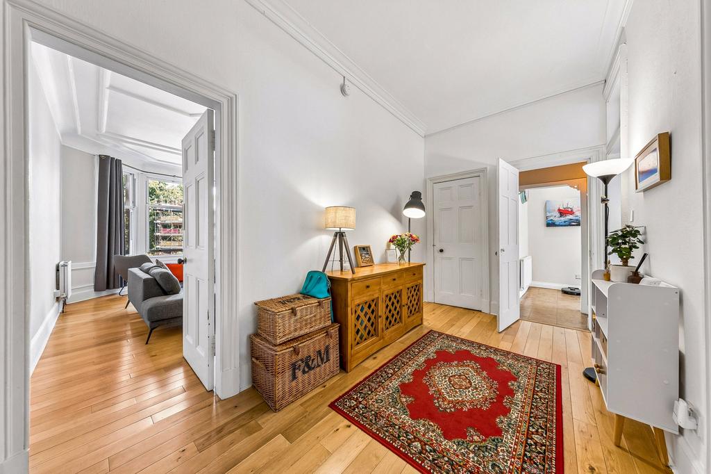 Apartment in Glasgow - More