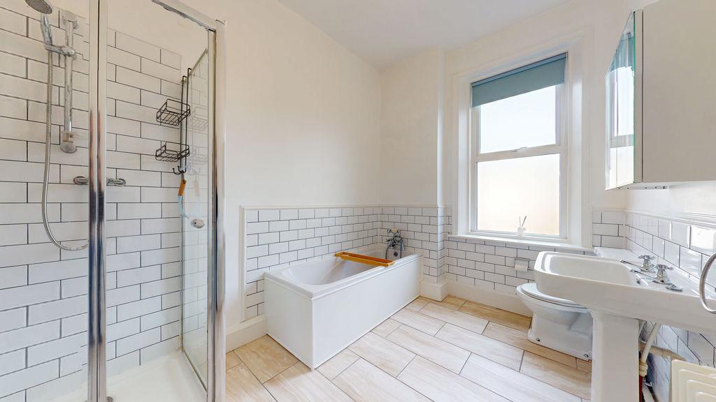 Apartment in Newcastle Upon Tyne - More