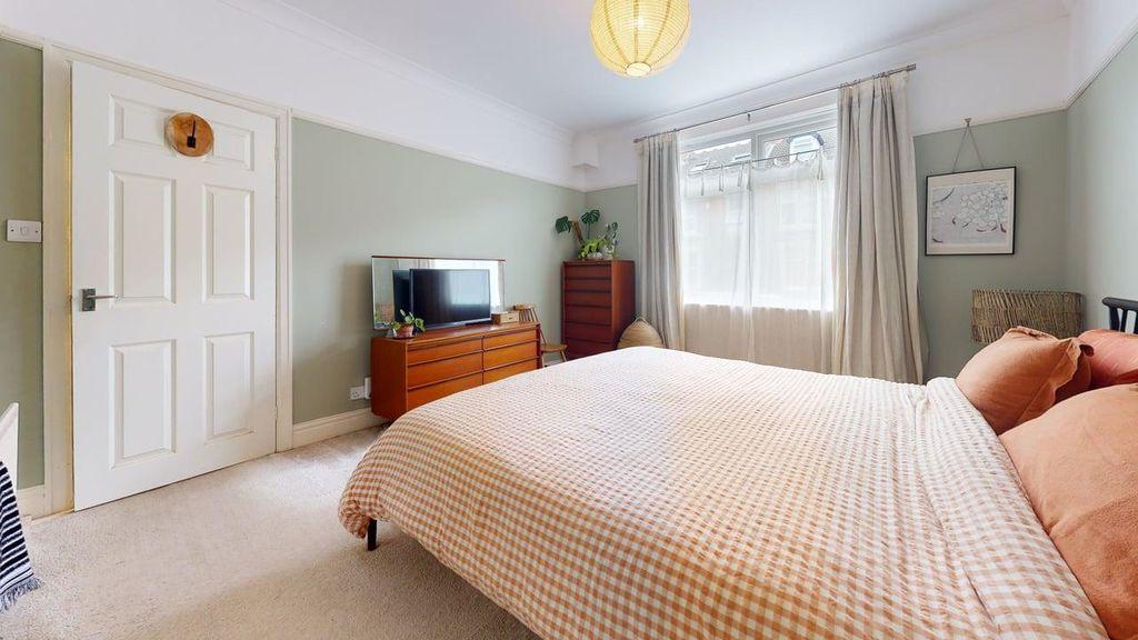 Apartment in Newcastle Upon Tyne - More