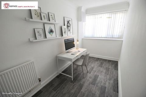 4 bedroom semi-detached house to rent, Bentley Mill Lane, Walsall