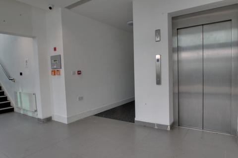 undefined, Farnham Road, Slough SL1