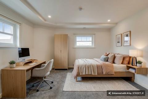 3 bedroom flat to rent, Hammersmith Road, London, W14