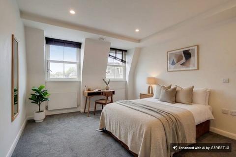 3 bedroom flat to rent, Hammersmith Road, London, W14