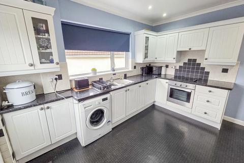 3 bedroom detached bungalow for sale, The Walk, Hengoed CF82