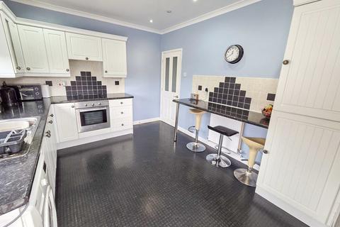 3 bedroom detached bungalow for sale, The Walk, Hengoed CF82