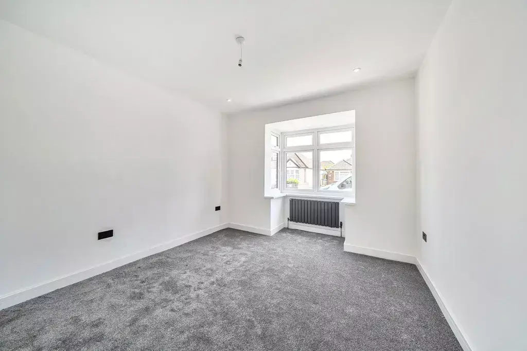 House in London - View 2