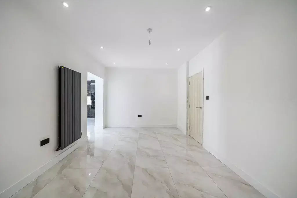 House in London - View 3