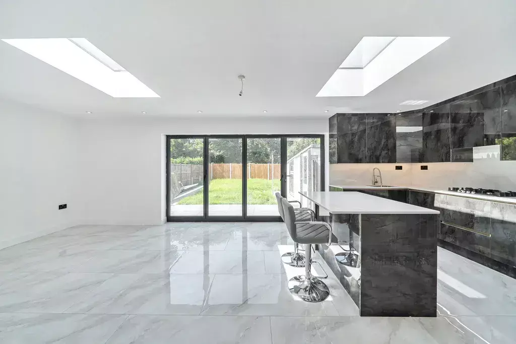 House in London - View 5