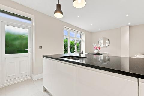 1 bedroom ground floor flat for sale, Southgate Road, Potters Bar EN6