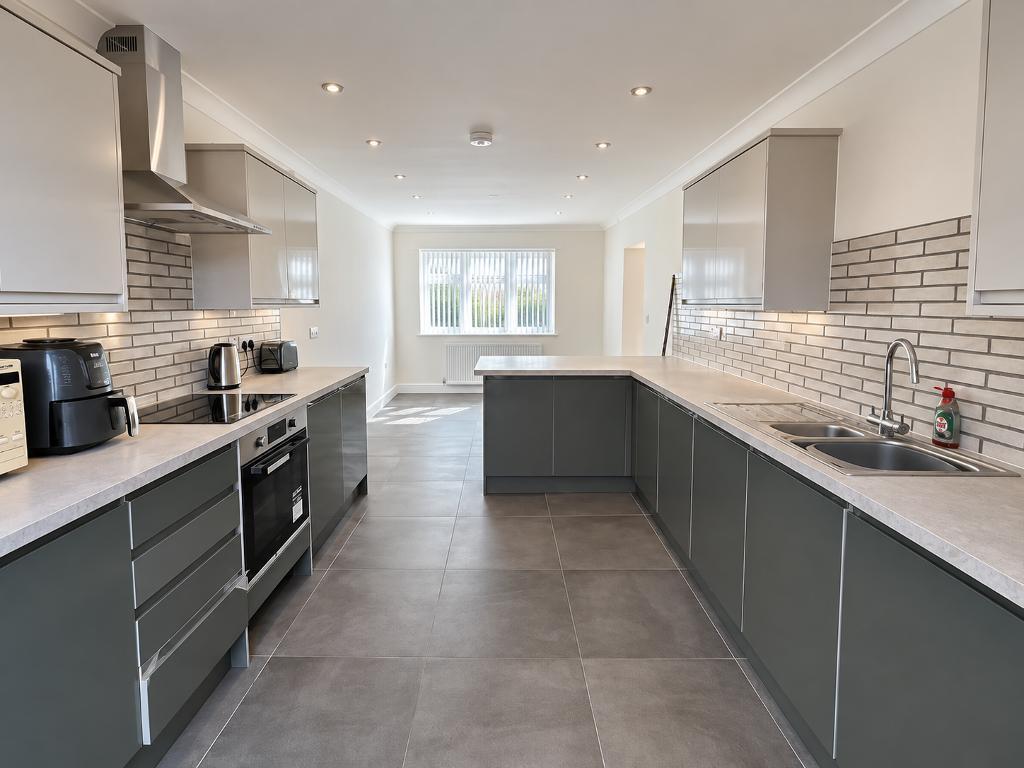 House in Orpington - View 2