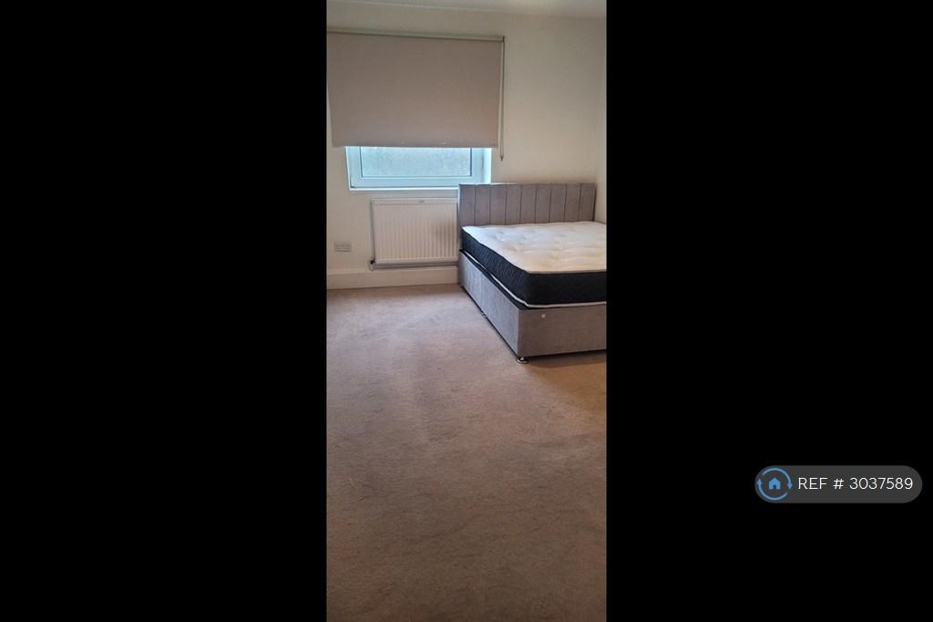 Apartment in London - View 3