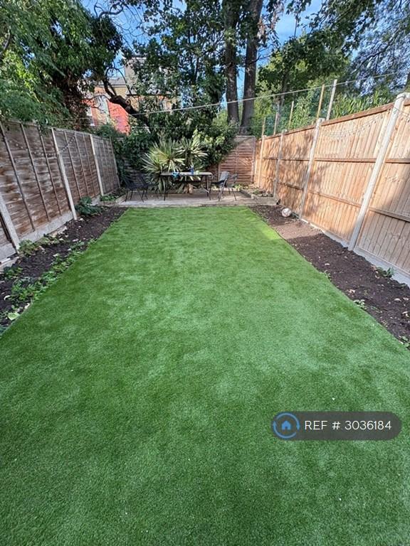 Apartment in London - View 2