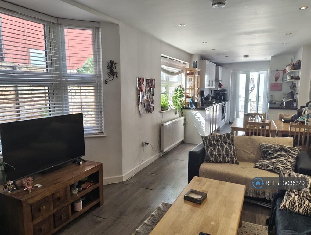 Apartment in London - View 2