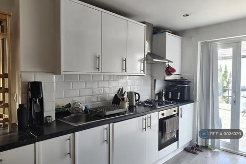 2 bedroom flat to rent, Pemberton Road, London, N4