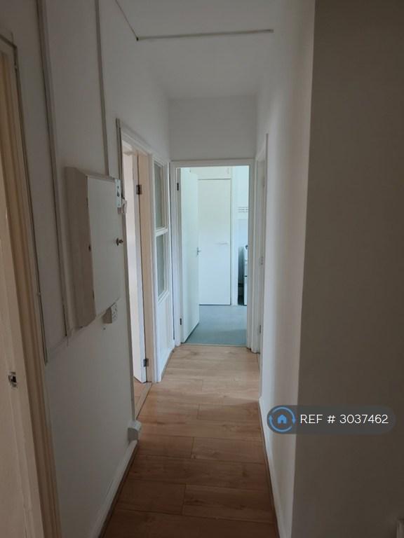 Apartment in London - View 2