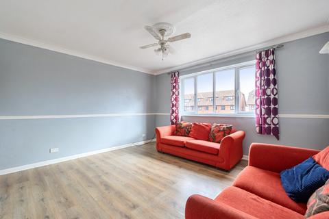 undefined, Windermere Close, Staines, TW19 7RW
