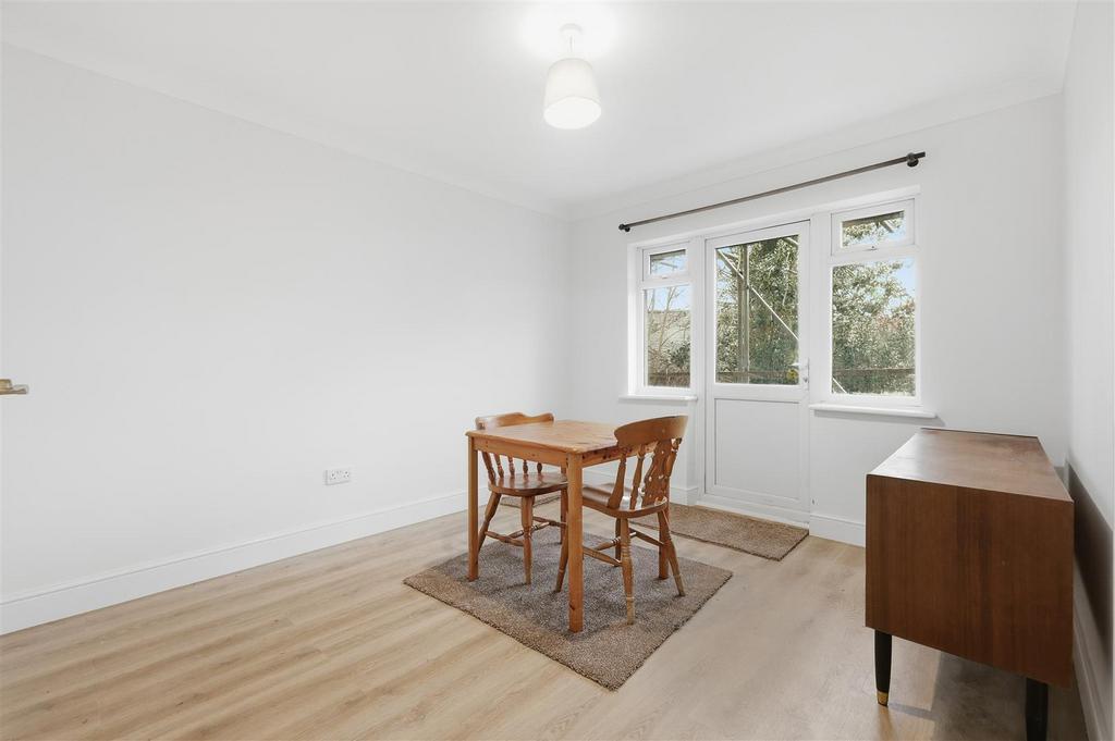House in Twickenham - View 3