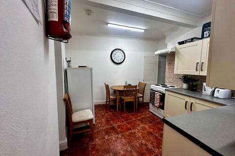 4 bedroom end of terrace house for sale, Osborne Terrace, Swansea SA2