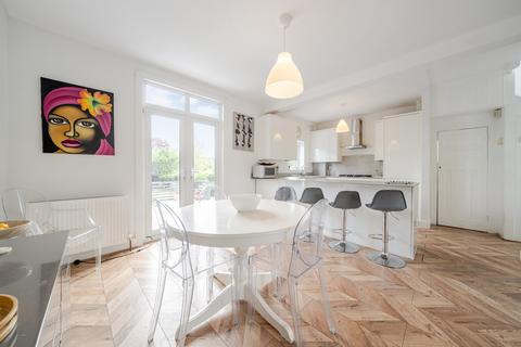 3 bedroom semi-detached house for sale, Burnt Ash Lane, Bromley