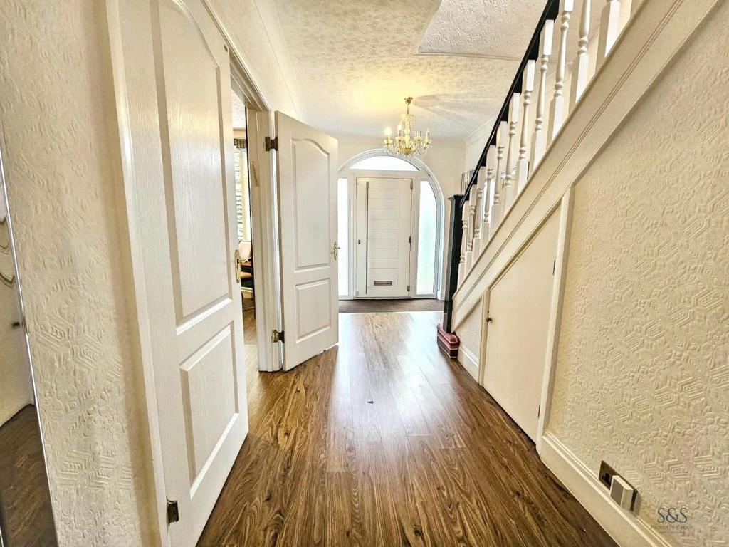 House in Salford, Greater Manchester - View 4