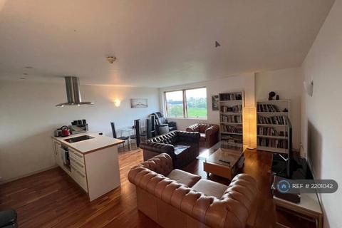 1 bedroom in a flat share to rent, Gainsborough Studios, London, N1