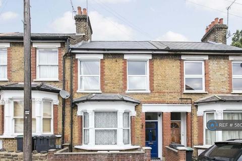 2 bedroom flat to rent, Steele Road, Tottenham, N17