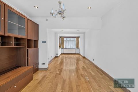 3 bedroom end of terrace house for sale, Edgware HA8