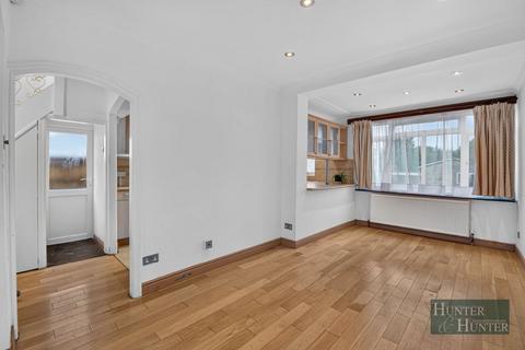 3 bedroom end of terrace house for sale, Edgware HA8