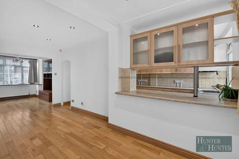 3 bedroom end of terrace house for sale, Edgware HA8