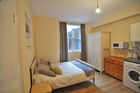 Studio to rent, 8 Cheniston Gardens, London W8