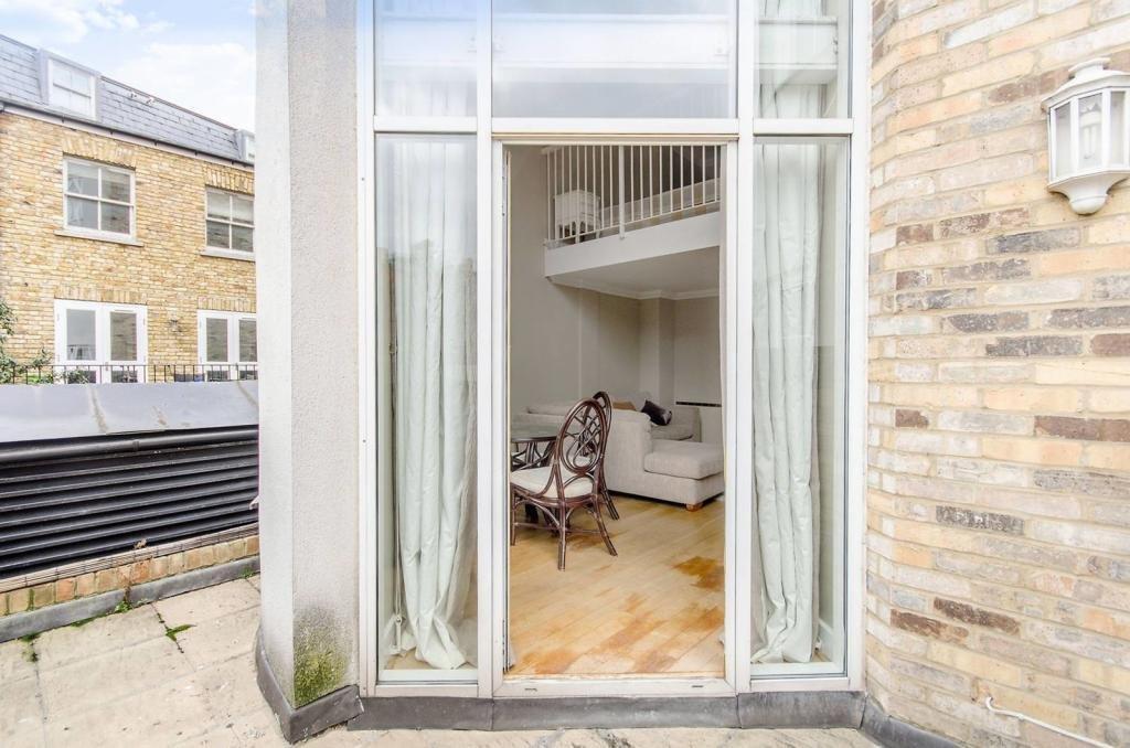 Apartment in London - View 2