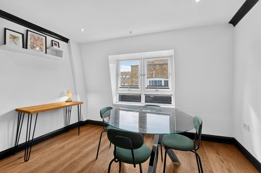Apartment in London - View 4