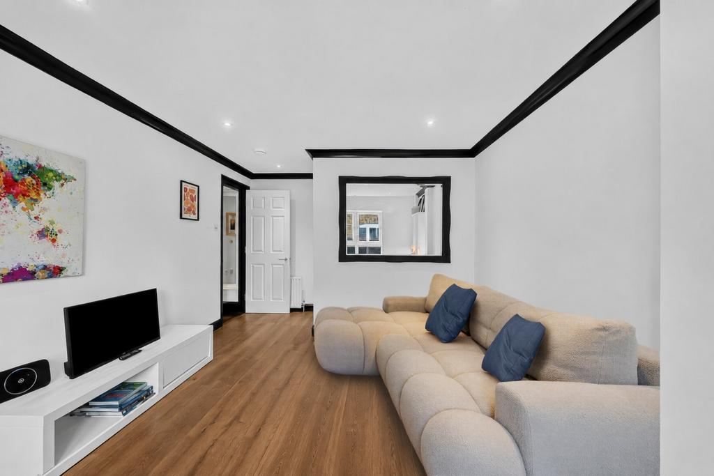 Apartment in London - View 5